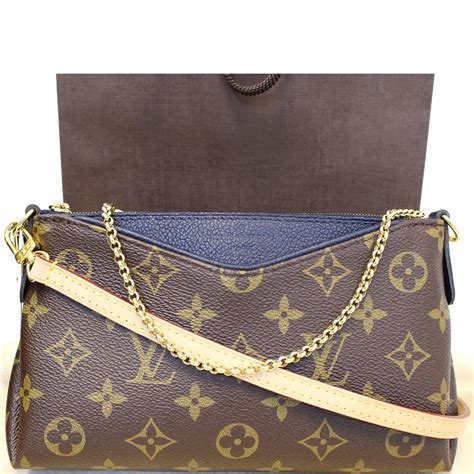 lv clutch purse